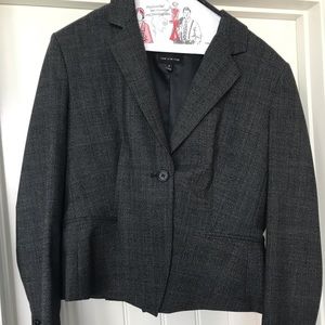 The Limited suit jacket and skirt GUC